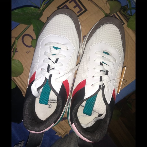 NWT imported shoe - Picture 6 of 6